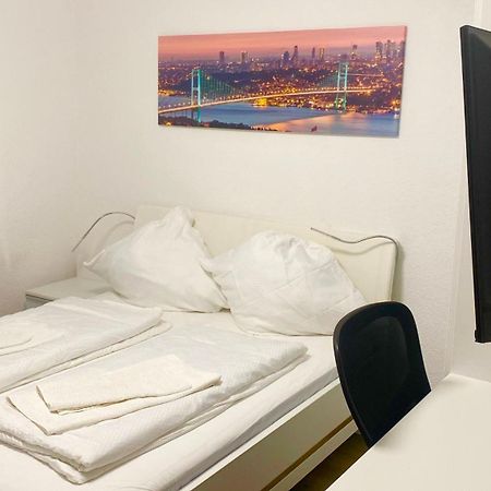 Tolle Fewo Direkt Am Campus 24-7 Checkin Germersheim Eksteriør bilde